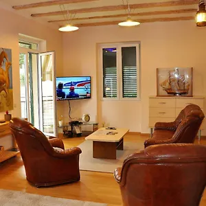  Apartment Marta Sea